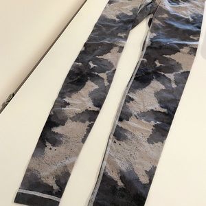 Lululemon Wunderunders